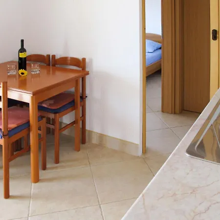 Apartamento Celina - Mdn146 Ližnjan